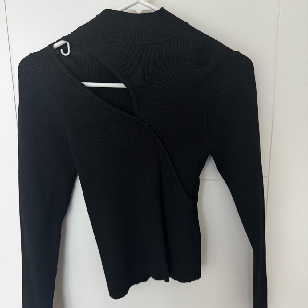 Elegant Black Ribbed Women's Top